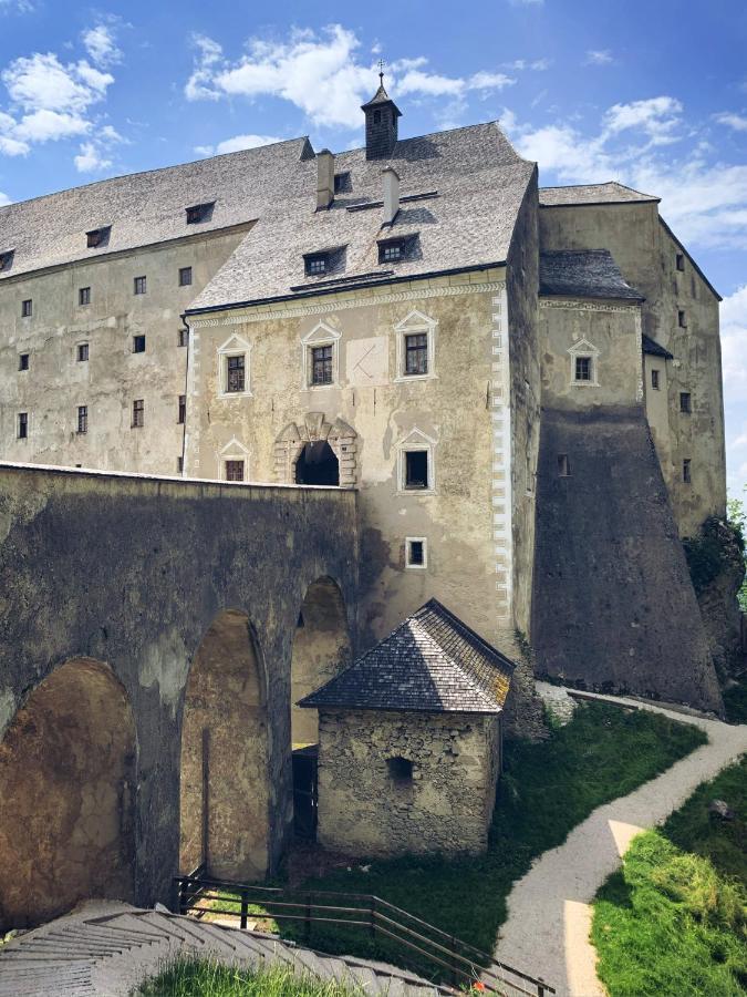 Burg Altpernstein Hotel Micheldorf in Oberosterreich Exterior photo