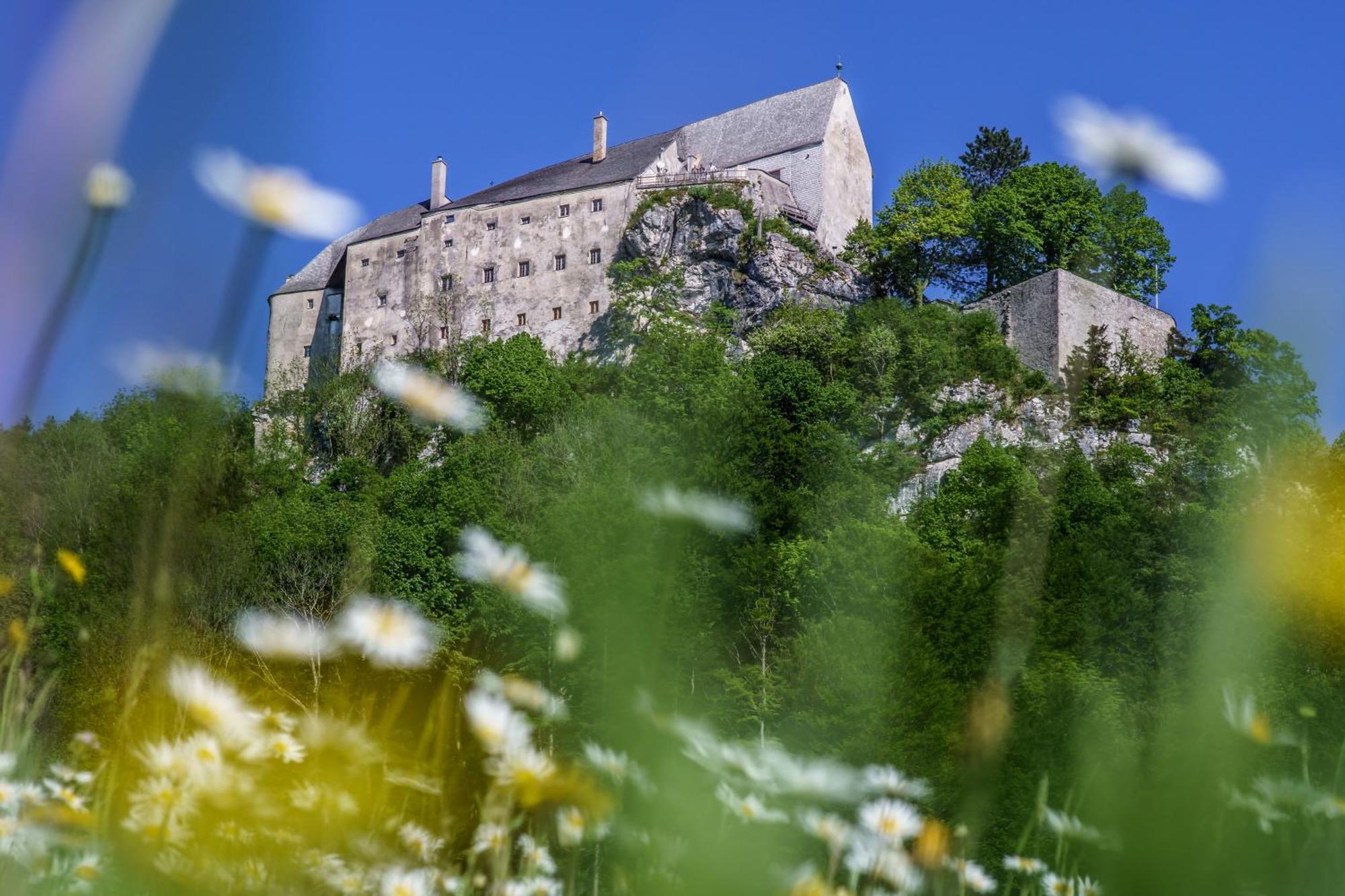 Burg Altpernstein Hotel Micheldorf in Oberosterreich Exterior photo