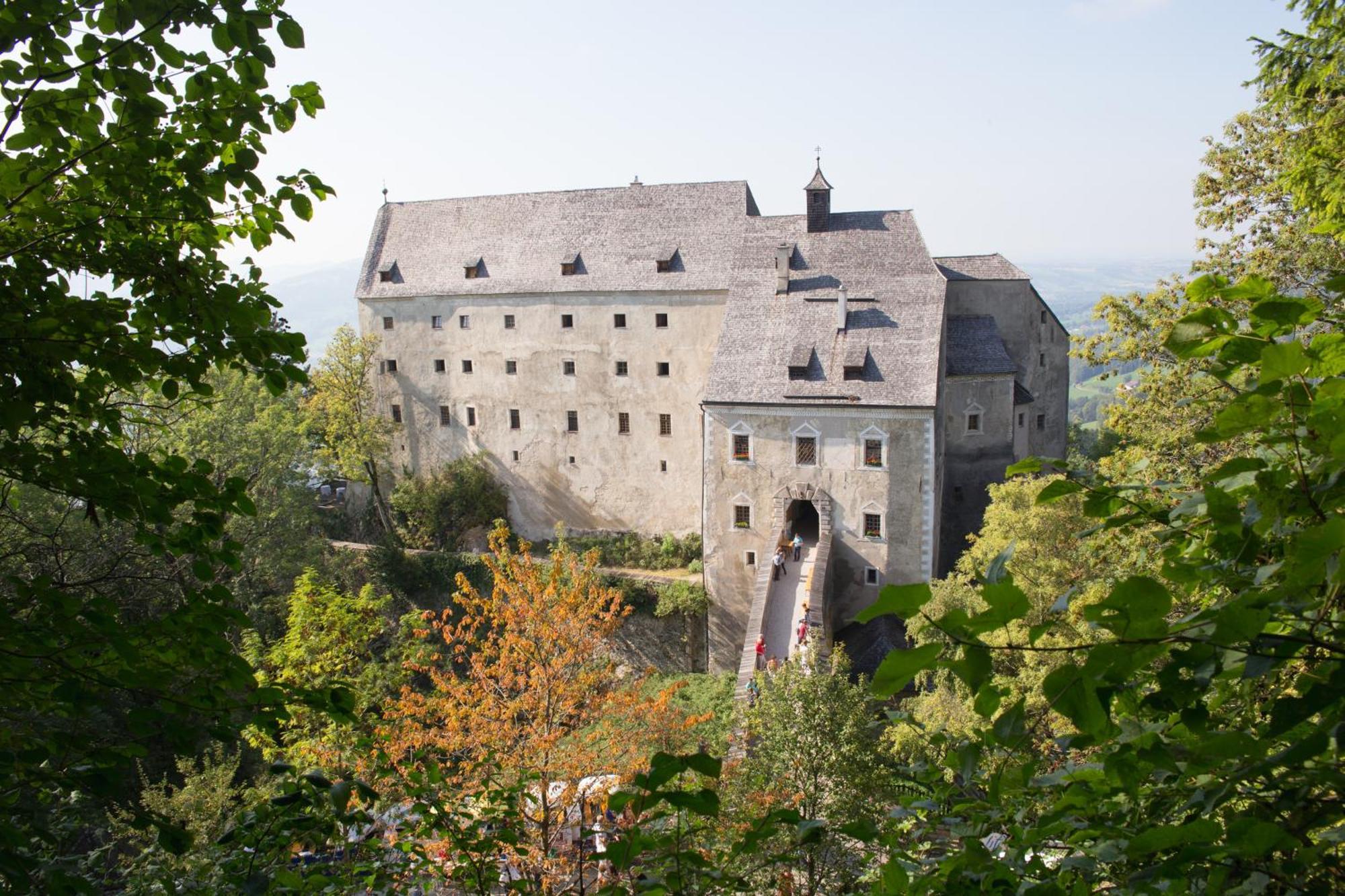 Burg Altpernstein Hotel Micheldorf in Oberosterreich Exterior photo